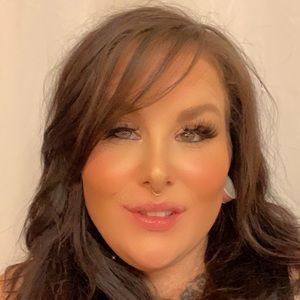 Meet your Posher, Felicia